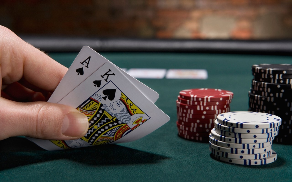 Hướng dẫn cách chơi Poker 13Win như cao thủ cá cược 1 Poker 13win - Hướng dẫn chơi và kinh nghiệm từ cao thủ